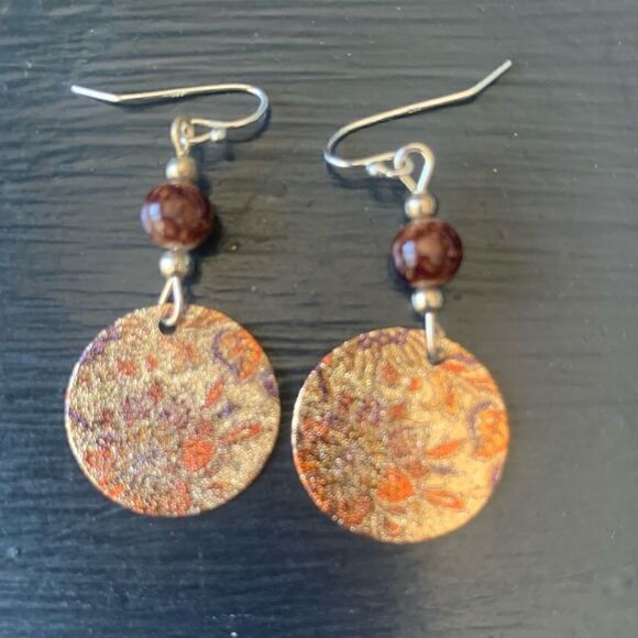 Handcrafted round metal earrings Size OS - Picture 1 of 4